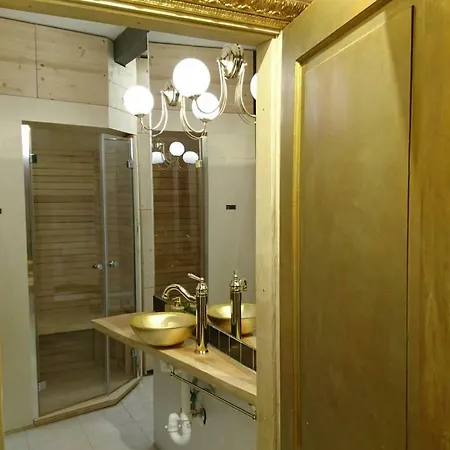 Ugo Architect's Classic Bolzano