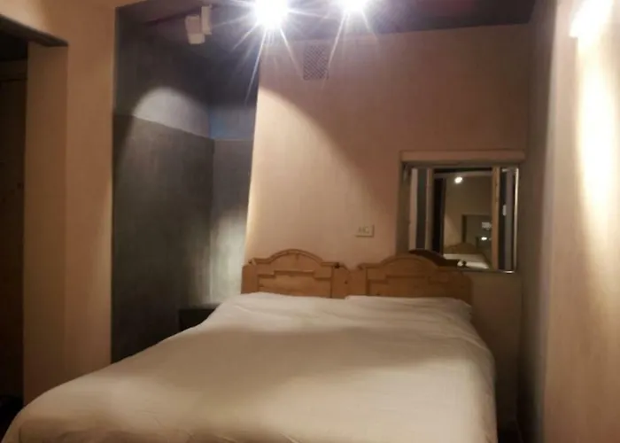 Ugo Art Classic Lägenhet *